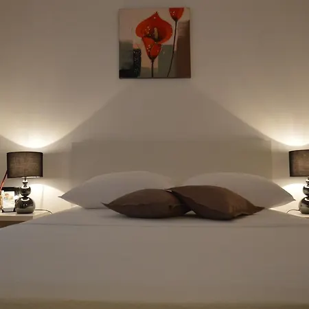 Downtown Main Street Apartment