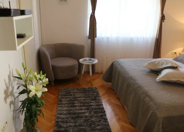 Downtown Main Street Appartamento *