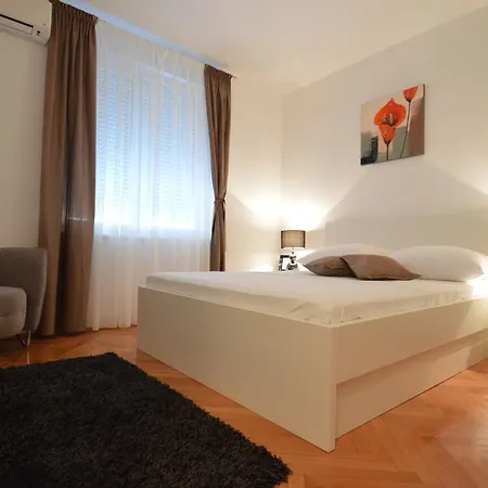 Downtown Main Street Задар