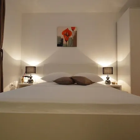 Apartman Downtown Main Street Zára
