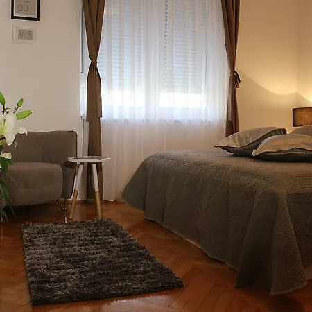 Downtown Main Street Апартаменты Задар