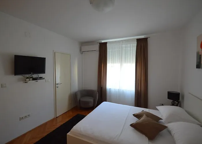 Downtown Main Street * Zadar