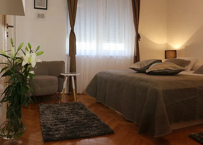 Downtown Main Street Apartment Zadar